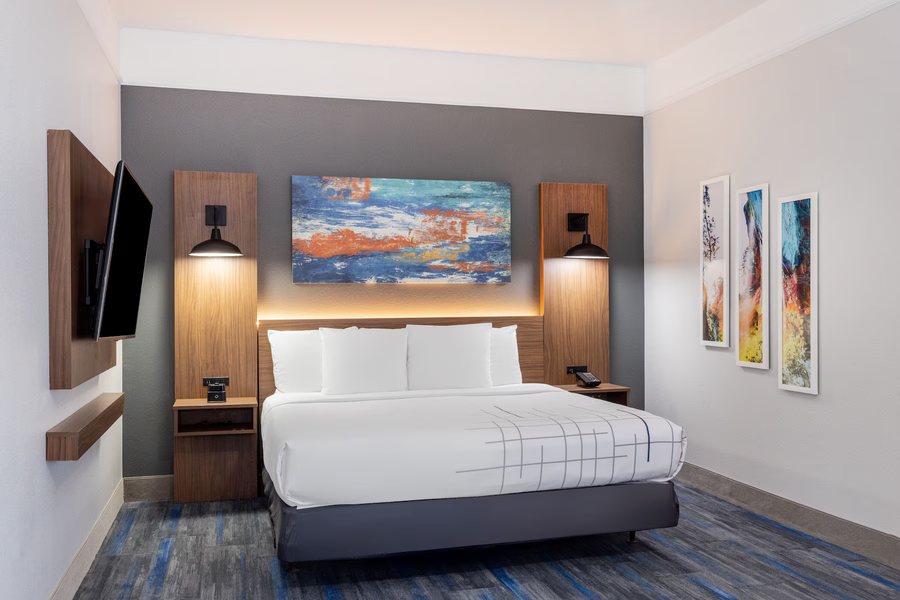 La Quinta Inn Suites by Wyndham St George — Guest room
