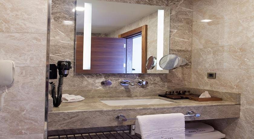 La Serena Hotel Istanbul — Bathroom