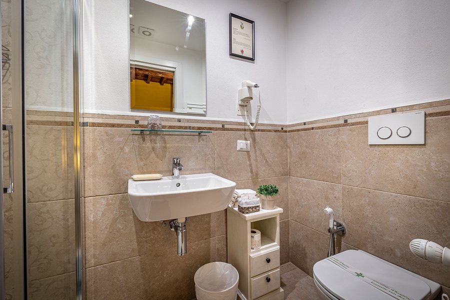 La Stella d Oro — Bathroom