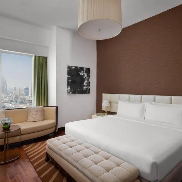 La Suite Dubai Hotel Apartments — Guest room