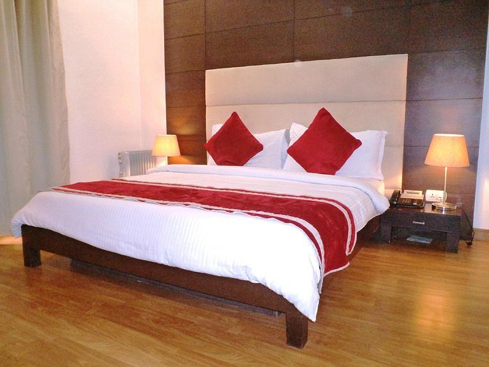 La Suite — Guest room