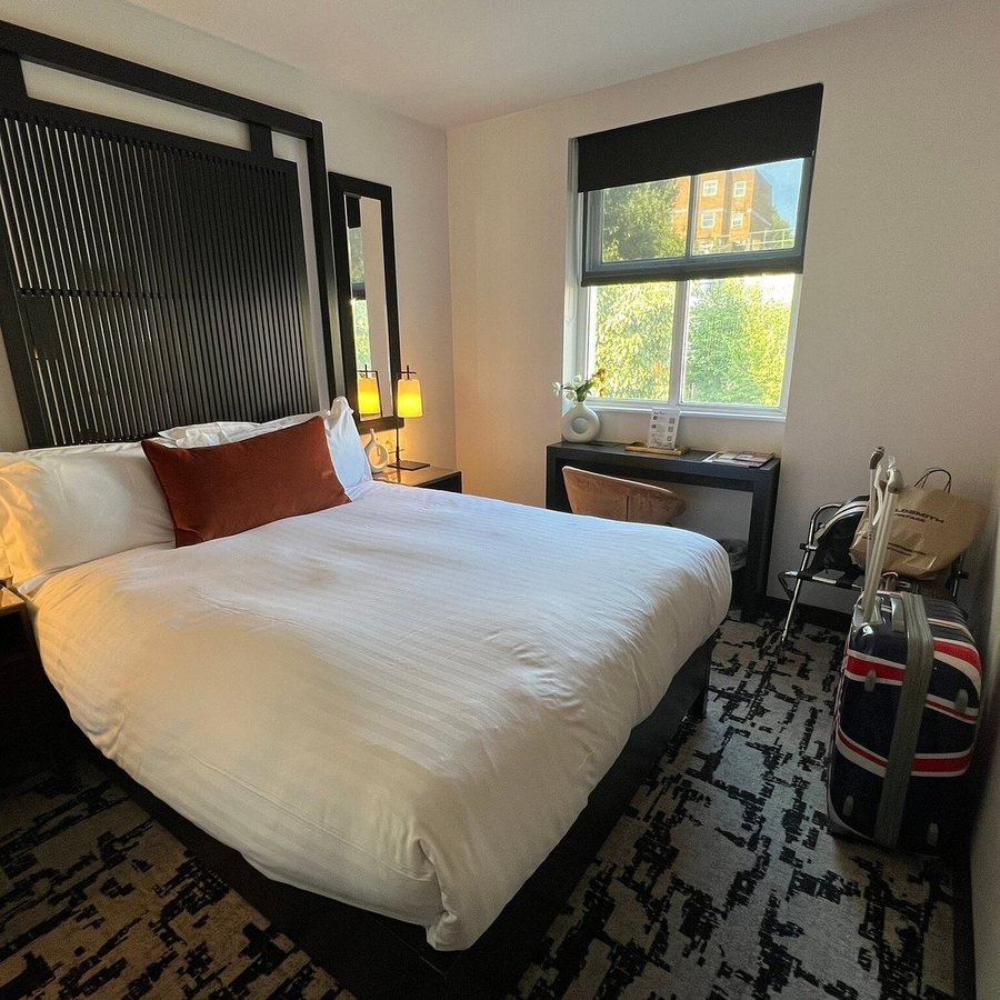 La Suite West Hyde Park — Guest room