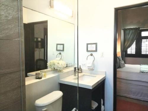 La Terraza de San Juan — Bathroom