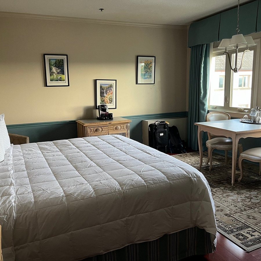 La Tourelle Inn Spa — Guest room