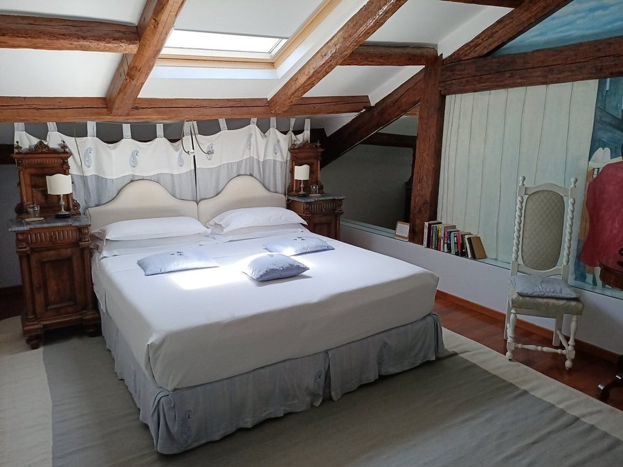 La Villeggiatura — Guest room