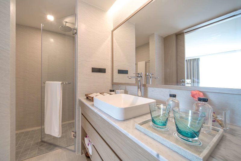 La Vita Phuket Rawai — Bathroom
