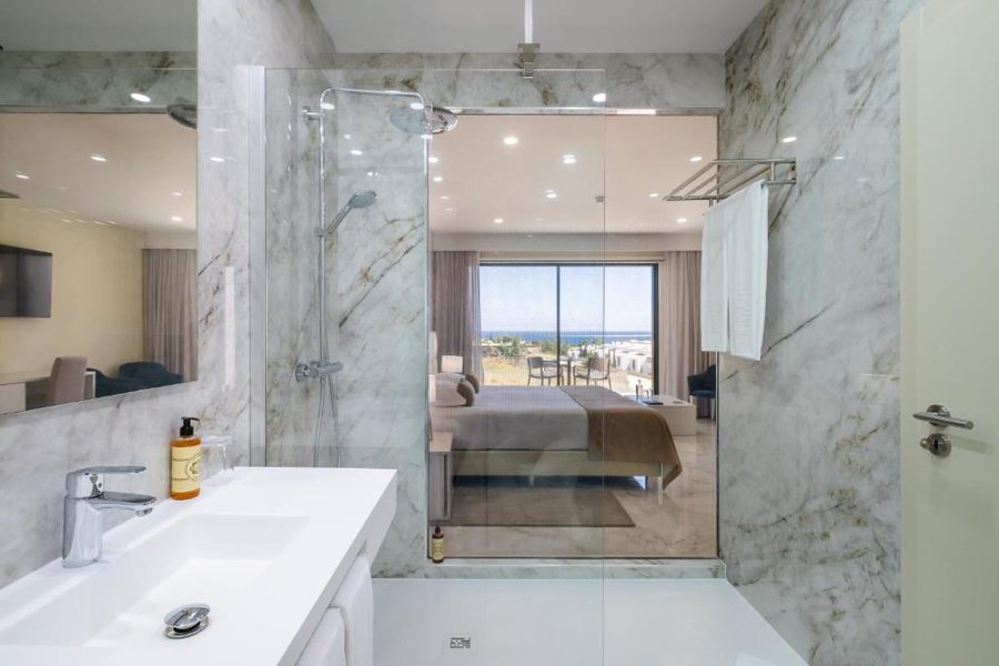Lagos Atlantic Hotel — Bathroom
