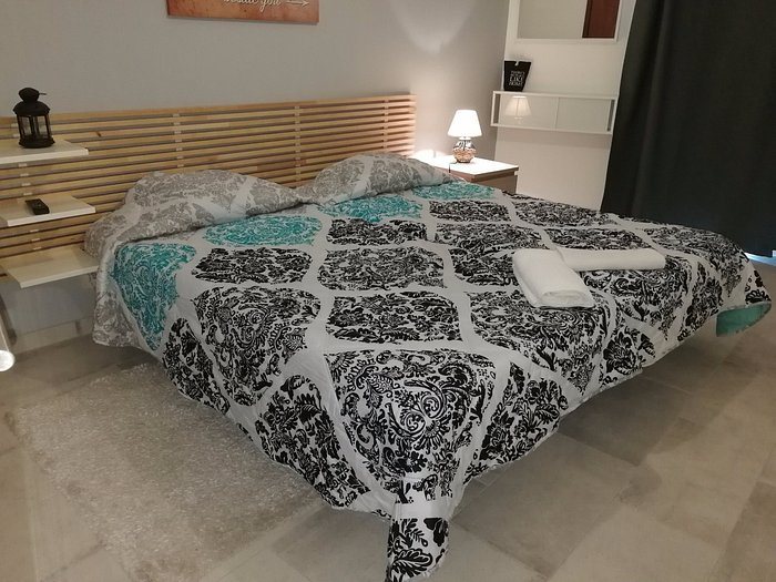 Lagos Center Studios — Guest room