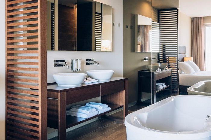 Lagosmar Story Hotel — Bathroom