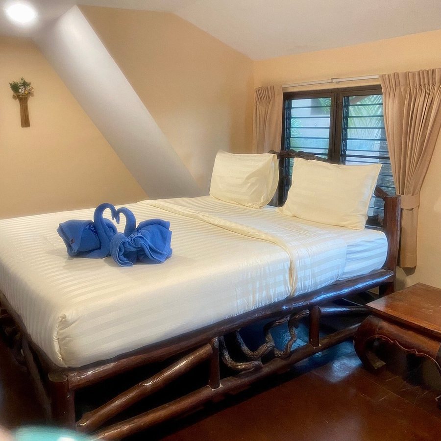 Laguna Beach Club Resort — Guest room