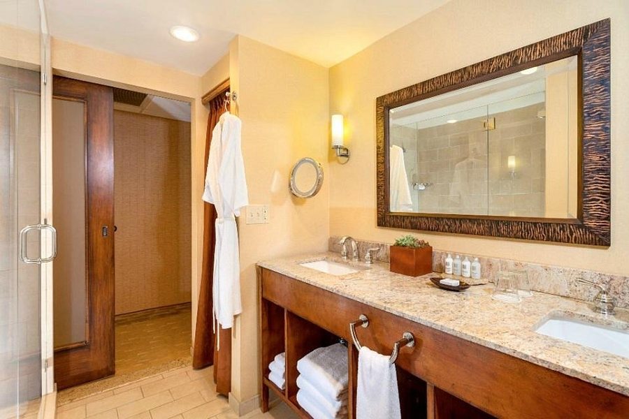Lake Arrowhead Resort and Spa — Bathroom