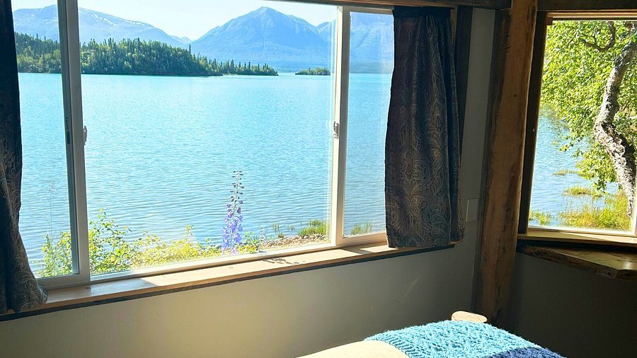 Lake Clark Resort s The Farm Lodge — Guest room