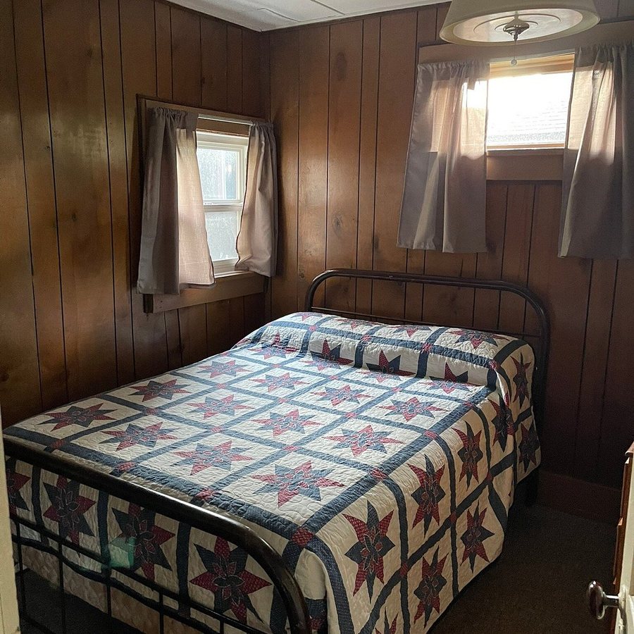 Lake Fanny Hooe Resort Campground — Guest room