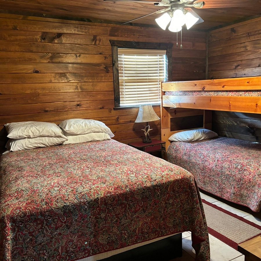 Lake Fork Resort — Guest room