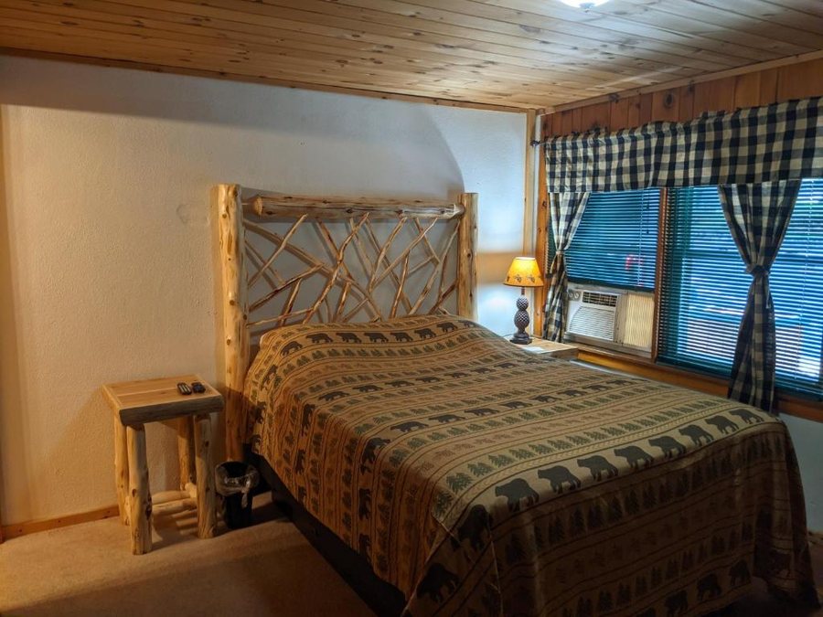 Lake George Escape Campground — Guest room