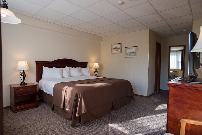 Lake George Riverview Campground — Guest room