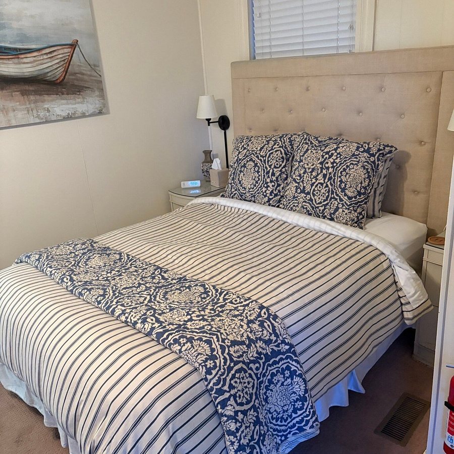 Lake Guntersville Bed and Breakfast — Guest room