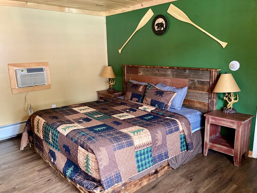Lake Haven Motel — Guest room