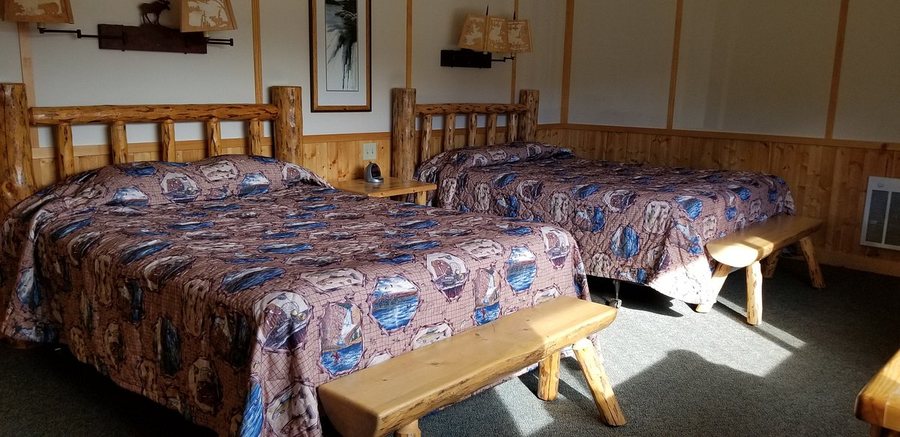 Lake Lodge Cabins — Guest room