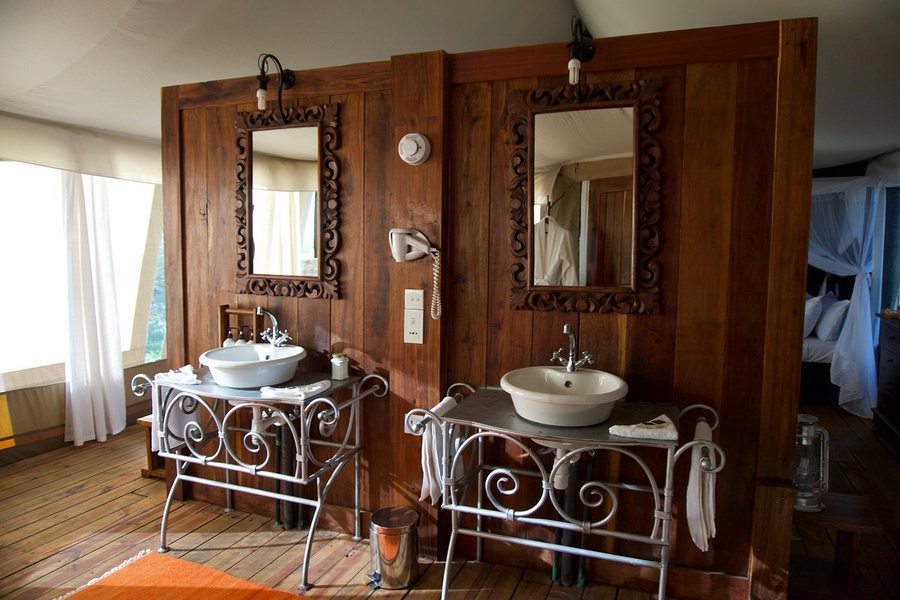 Lake Masek Tented Camp — Bathroom