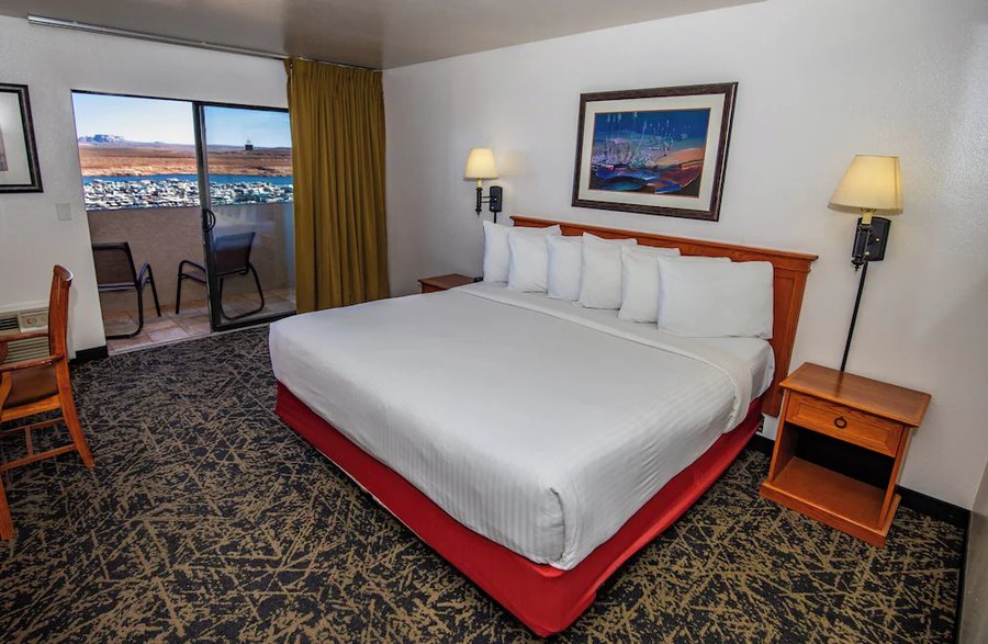 Lake Powell Motel — Guest room