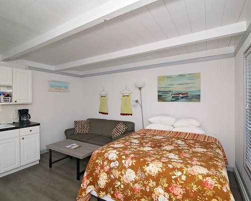 Lake Ranch Resort — Guest room