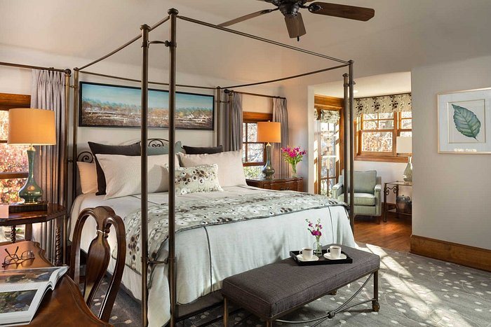 Lake View Inn — Guest room