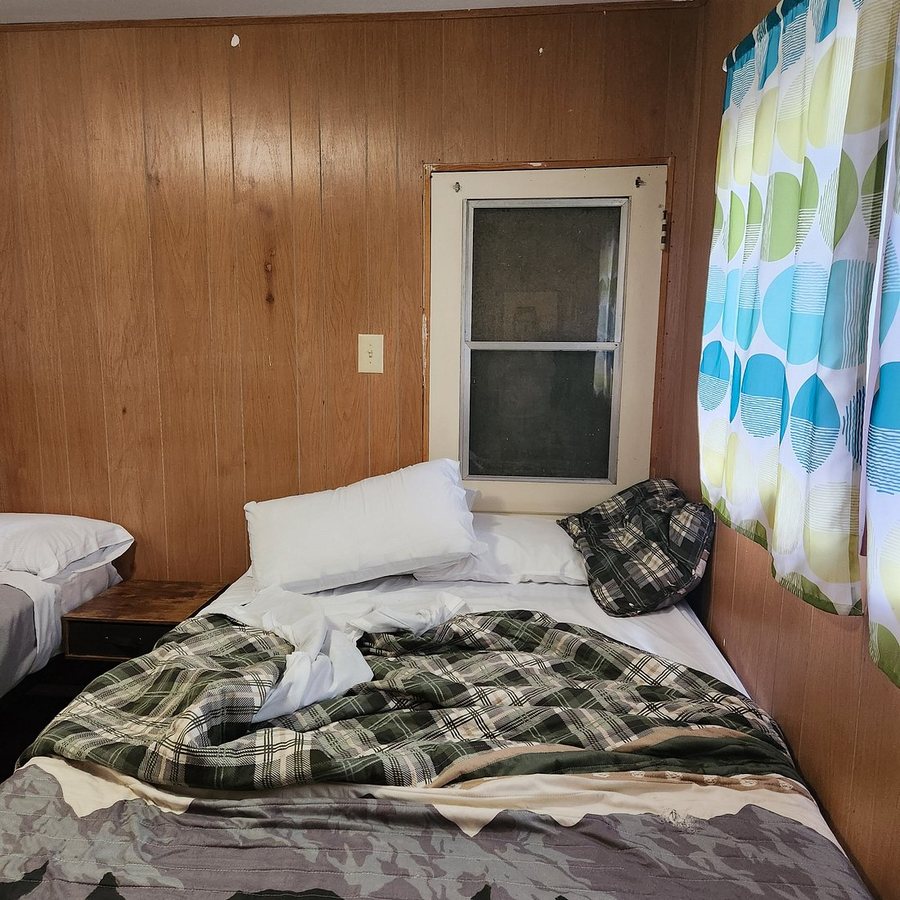 Lakeshore Resort — Guest room