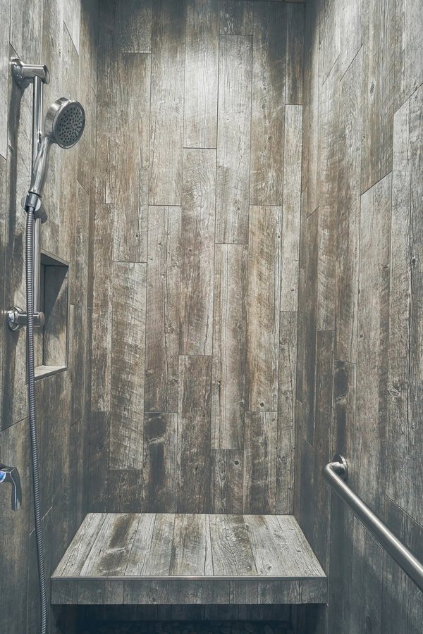 Lakeside Lodge Resort Marina — Bathroom