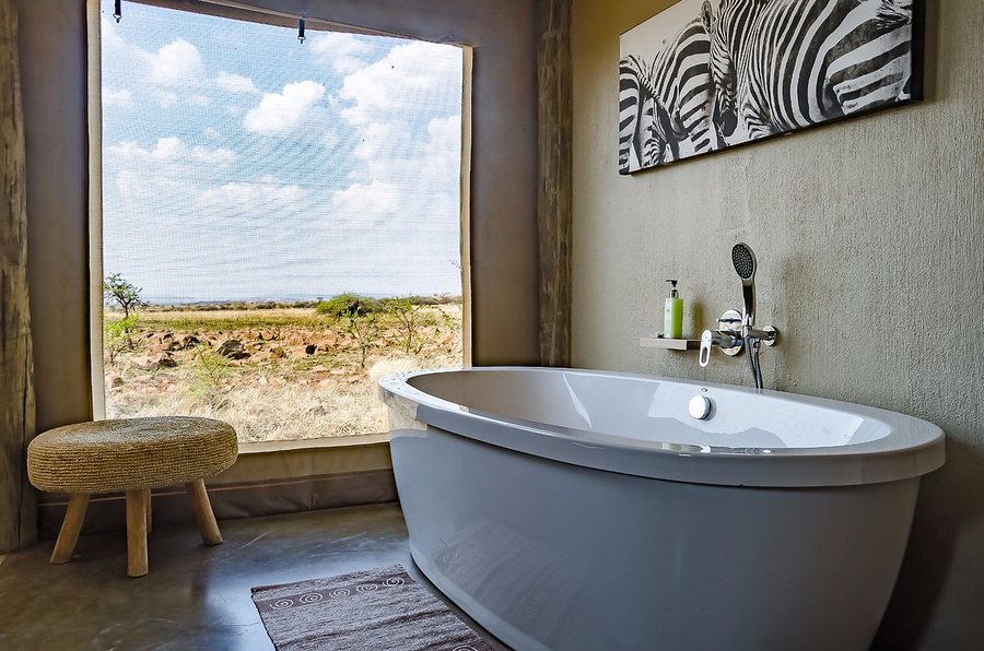 Lakota Lodge — Bathroom