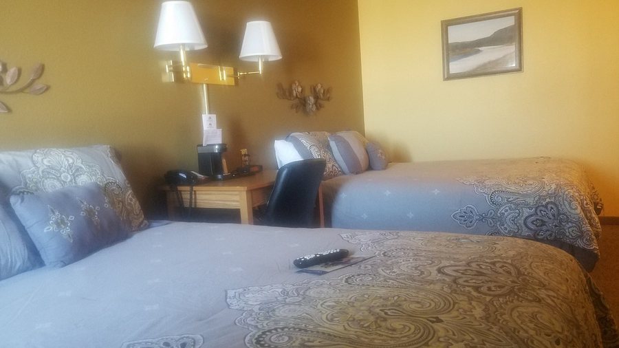 Lakota Lodge — Guest room