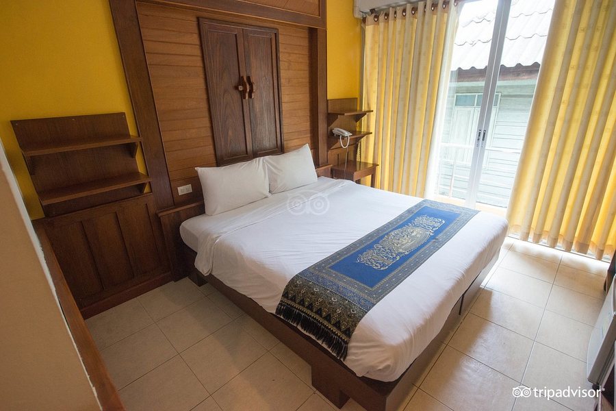 Lamphu Tree Hotel — Guest room
