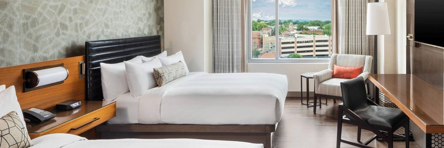 Lancaster Marriott at Penn Square — Guest room