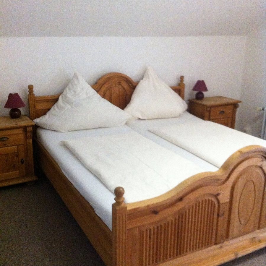 Landgasthaus Zum Braunen Hirsch — Guest room