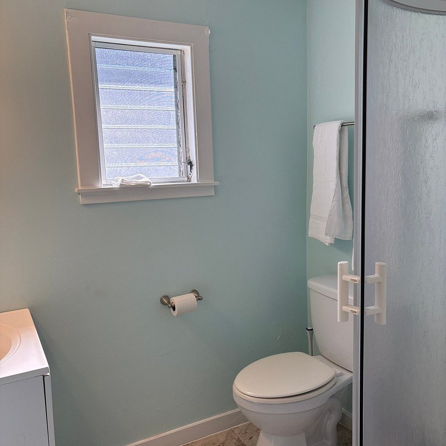 Landings Inn and Cottages — Bathroom
