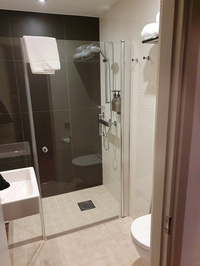 Langvik Congress Wellness Hotel — Bathroom