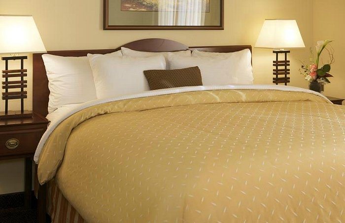 Larkspur Landing Extended Stay Suites Pleasanton — Guest room