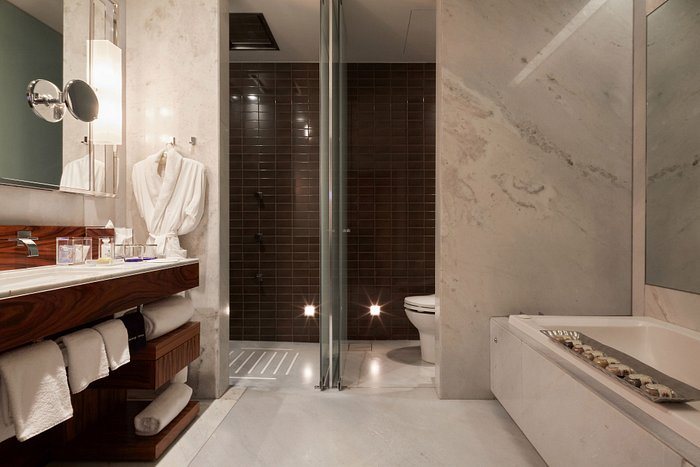 Las Alcobas a Luxury Collection Hotel Mexico City — Bathroom