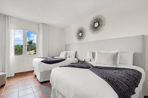 Las Casitas Village — Guest room