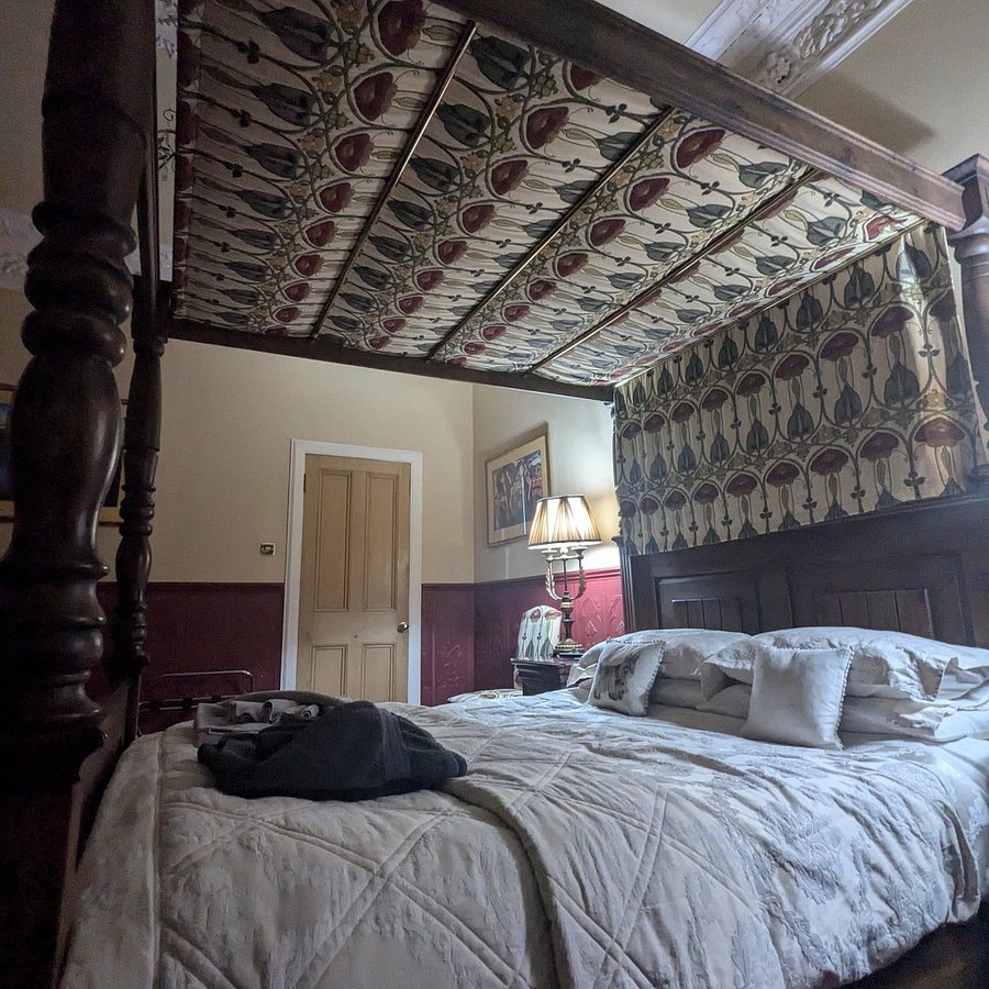 Lauderville Guest House — Guest room
