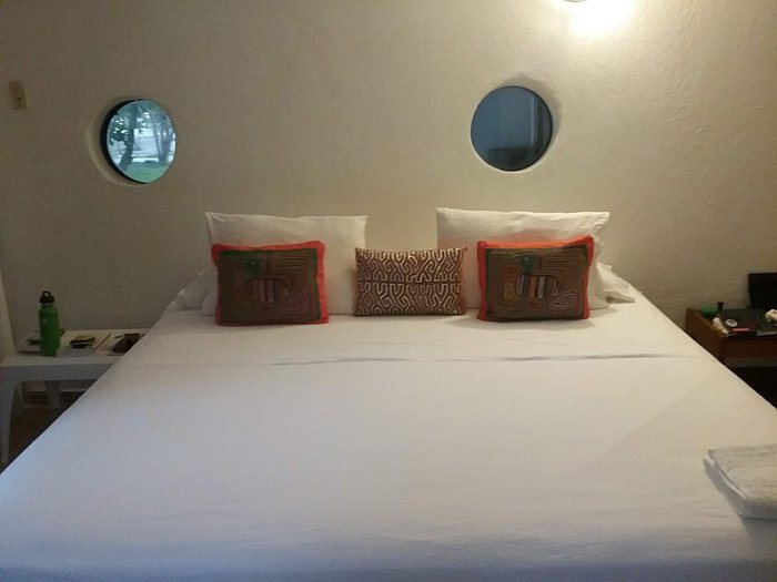 Lauiula Beach Club — Guest room