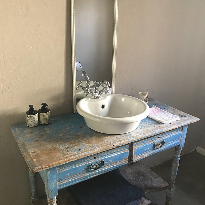 Lavender Trout Guest Farm — Bathroom