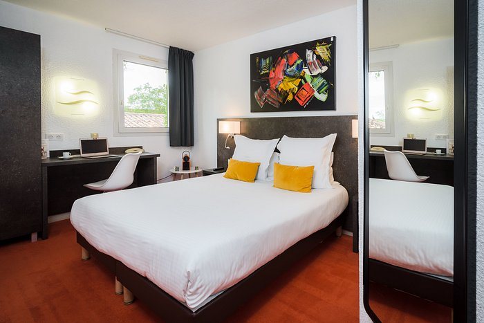 Le Clos Fleuri — Guest room