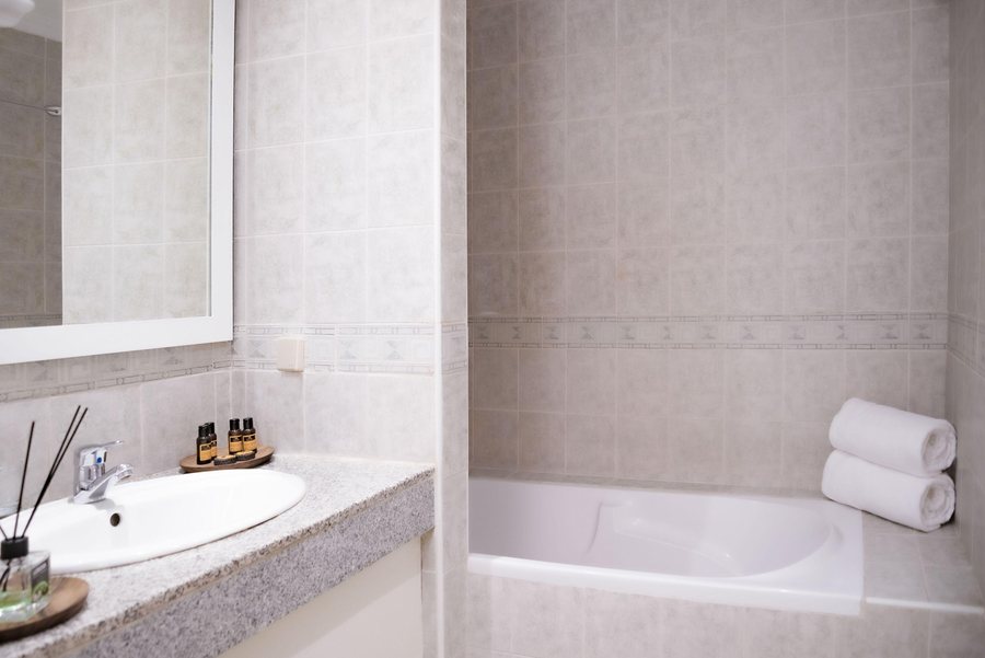 Le Gallia — Bathroom