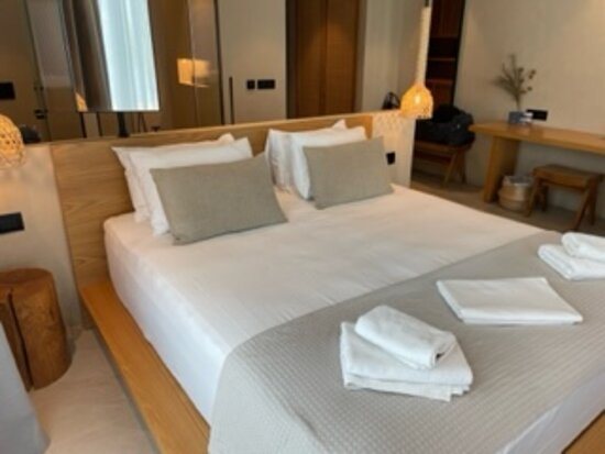 Le Grand Bleu Resort — Guest room