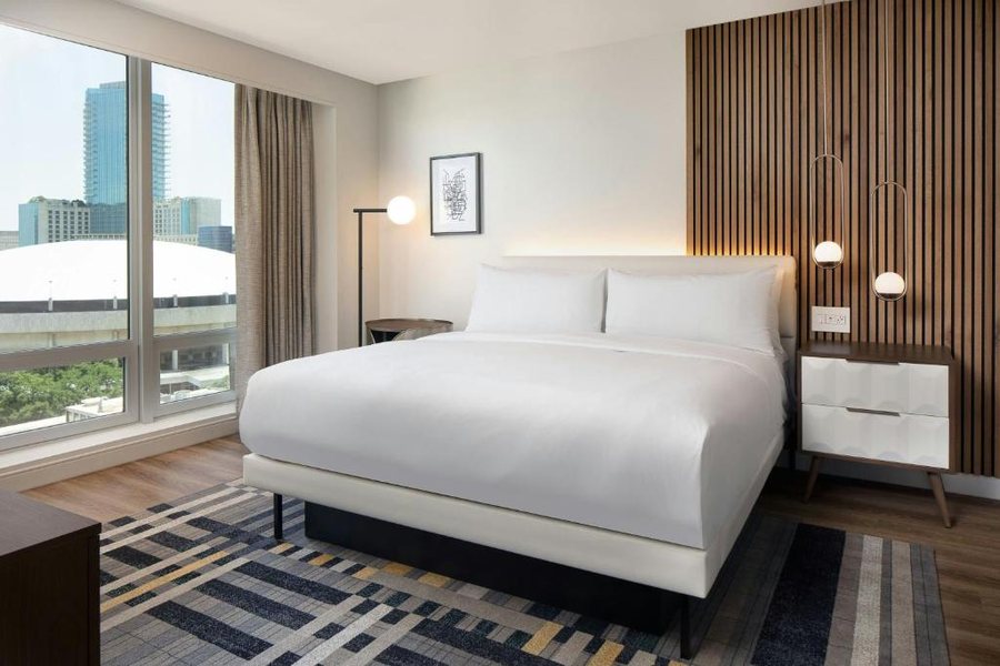 Le Meridien Fort Worth Downtown — Guest room