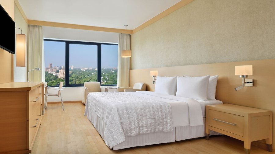 Le Meridien New Delhi — Guest room