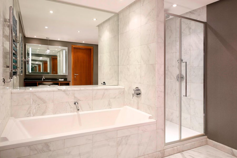 Le Meridien Visconti Rome — Bathroom