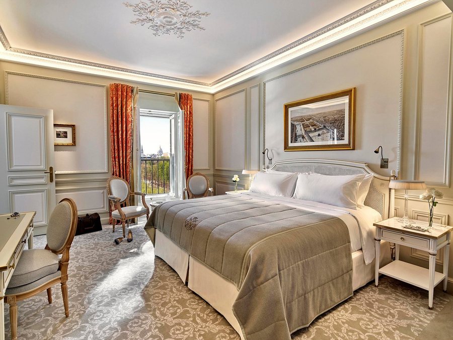 Le Meurice — Guest room