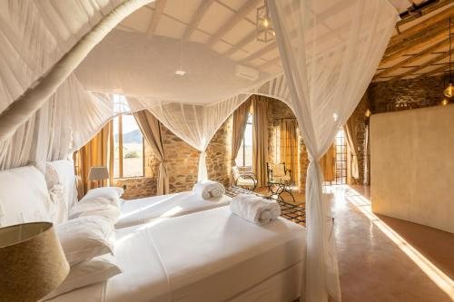 Le Mirage Resort Spa — Guest room